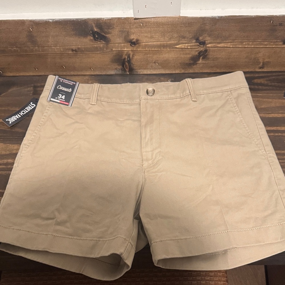 Roundtree & Yorke Beige Casual Shorts